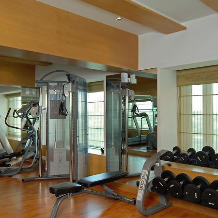 Radisson Mumbai Goregaon Екстер'єр фото