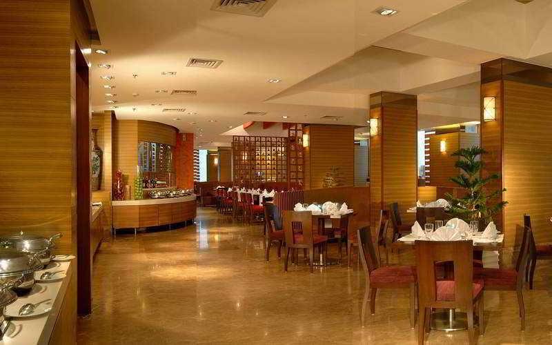 Radisson Mumbai Goregaon Екстер'єр фото