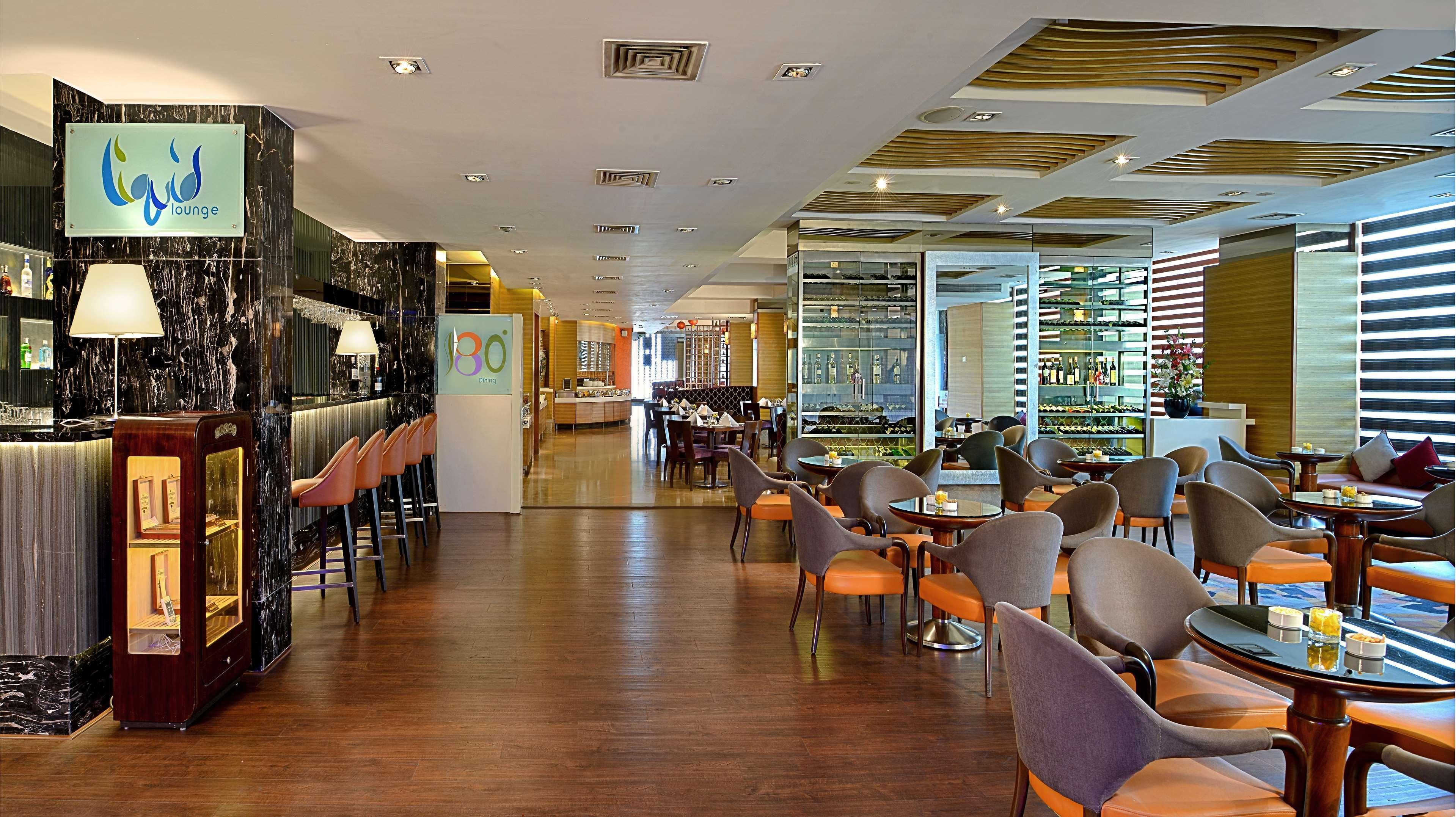 Radisson Mumbai Goregaon Екстер'єр фото