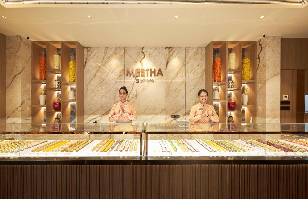 Radisson Mumbai Goregaon Екстер'єр фото
