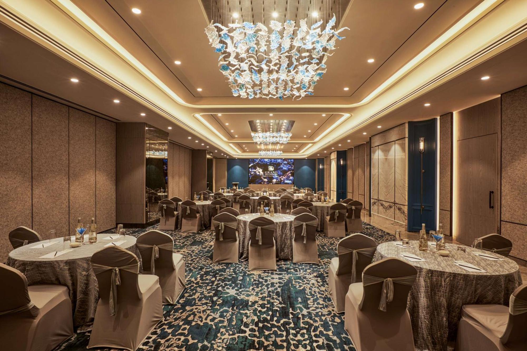 Radisson Mumbai Goregaon Екстер'єр фото